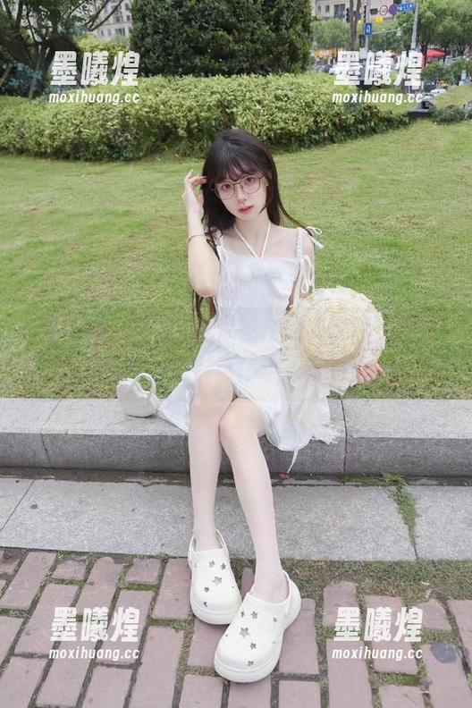 17c吃瓜露出黑料地址，这波滋味，绝对让你意想不到！