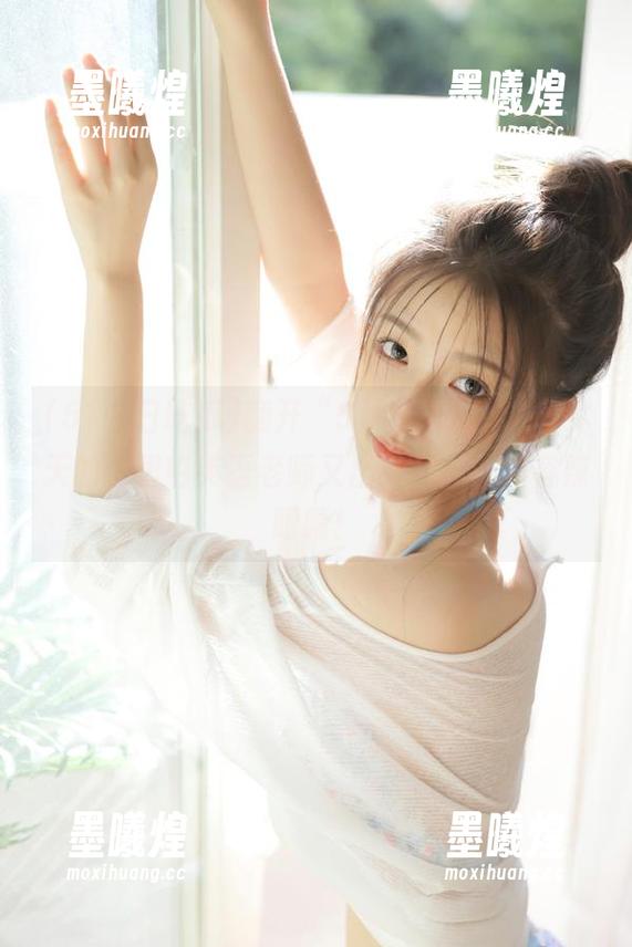 翻开“51今日吃瓜”，今天的三里屯英语老师又出新花样，内容辣眼睛！