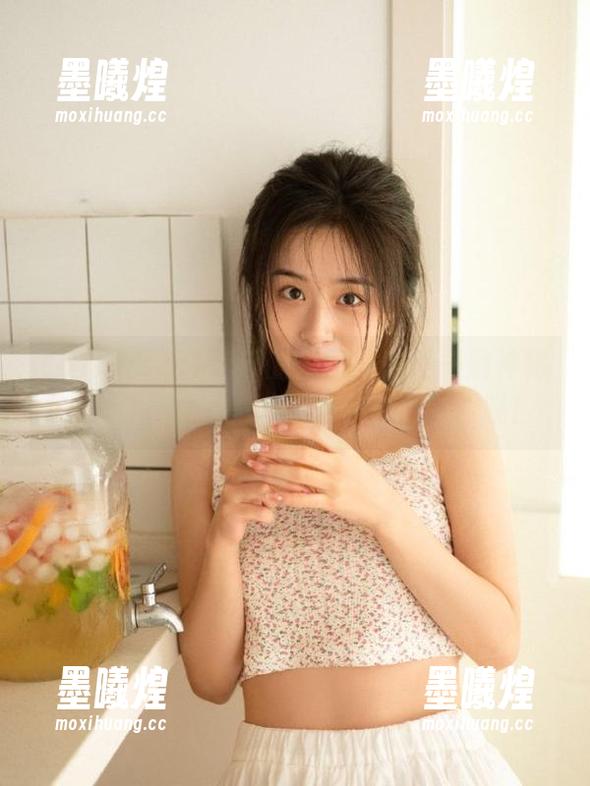 51吃瓜的入口就像是一扇神秘的大门，爆料的妙趣都在门后等着呢！