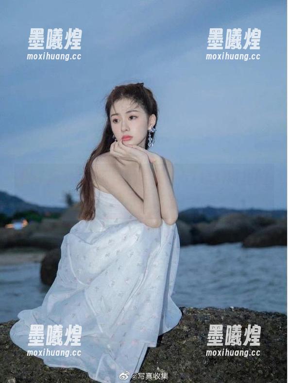 51爆料网 深夜翻网页,51爆料网里的八卦简直刺激!