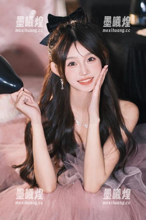 “hlw”直达：突然觉得原来瓜也可以和爱情有关…