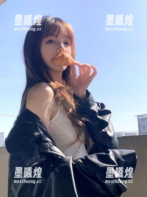 zztt10 在zztt10.ccm的入口等你,黑料偏偏不打烊!