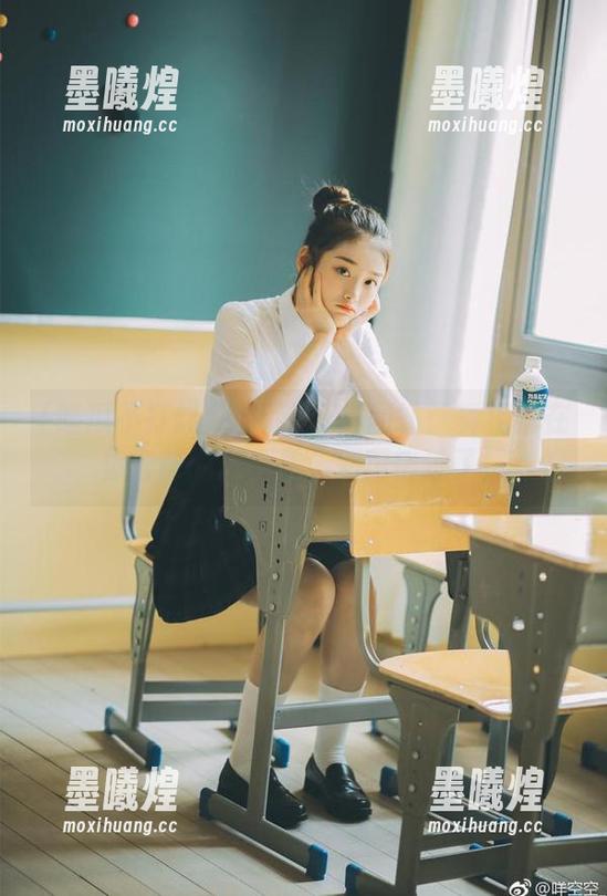 吃瓜不打烊网站：真相就在你窗前的瓜田里，别再错过了！