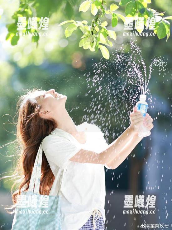 吃瓜天堂 只有在吃瓜天堂,才能形形色色的‘收藏’宣传顺便看个乐!