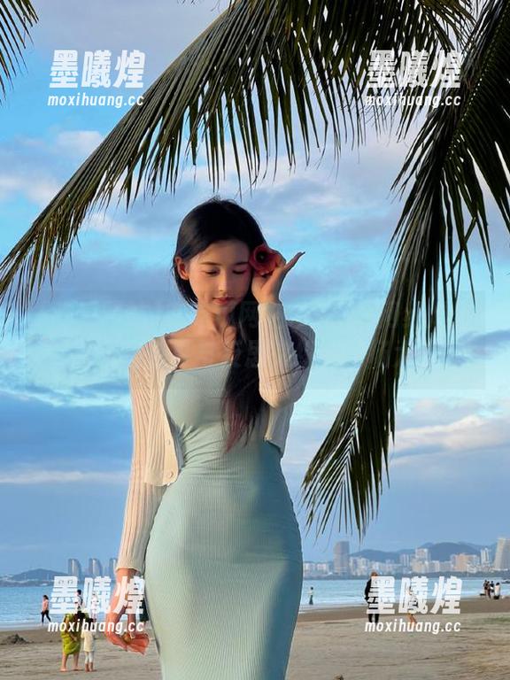 在吃瓜网站ios上看网红爆料，简直是羡慕与反思交织的一场大戏！