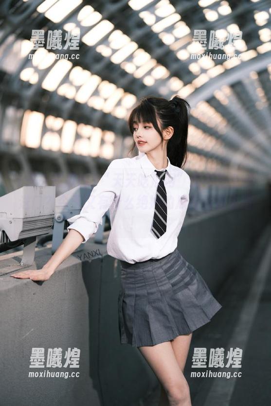 “天天吃瓜网”是不是个传送门？今天又有什么绝妙的瓜等着我去啃！