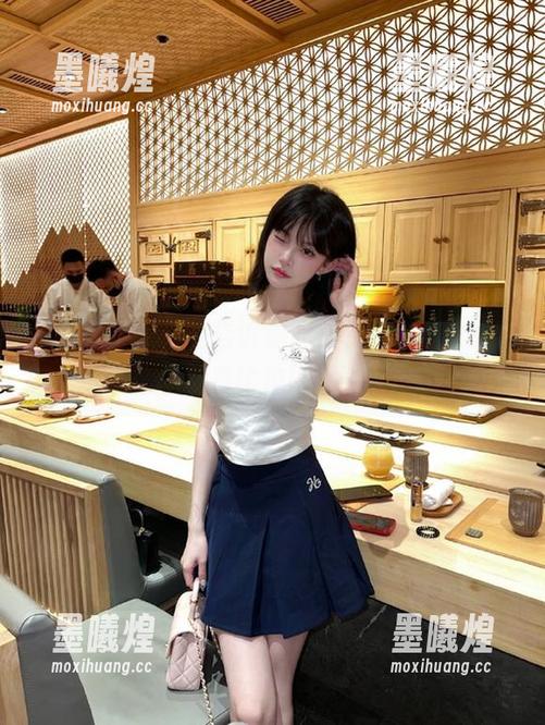 扒哥黑料 偷偷告诉你,分享扒哥黑料的乐趣,简直比追剧还过瘾!