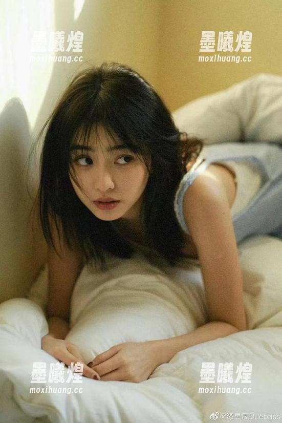 透过“明星黑料”传送门，看看谁在圈里放大招！