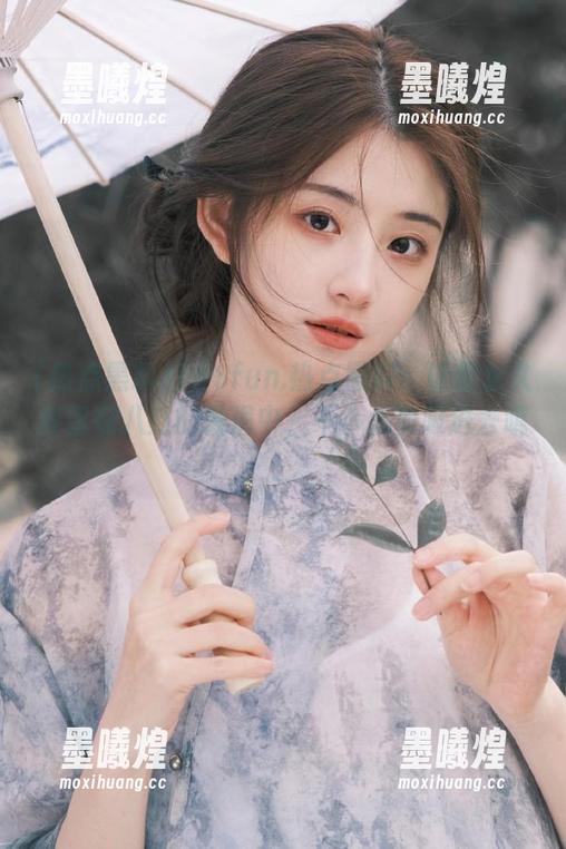 热点黑料 166fun.热点黑料:让你永久停留在八卦的漩涡中,不小心被吸进去哦!
