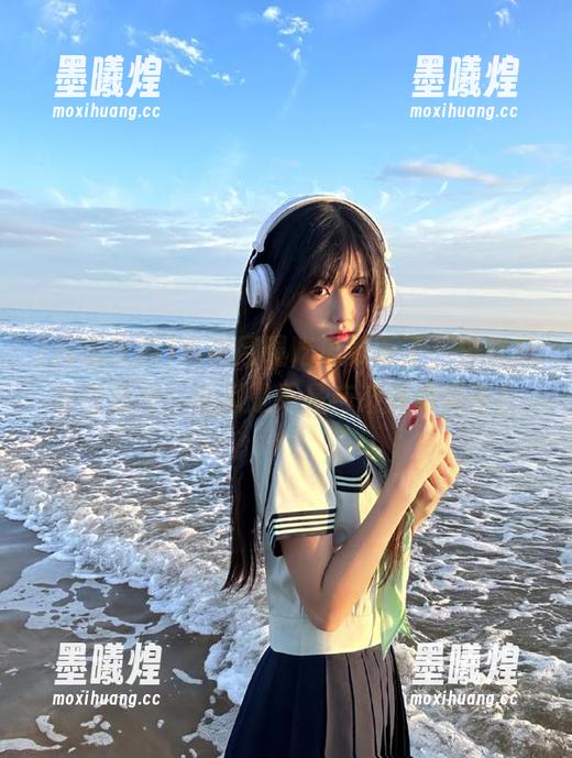 网曝吃瓜 听说网曝吃瓜更新了,但我忍不住想问:这瓜是不是应该搭点瓜子?