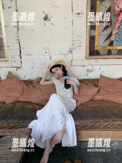 最新黑料专区：谁的双黄蛋？这段故事好到飞起！