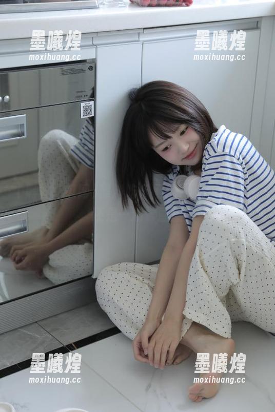 黑料吃瓜网app：直达真相，还是…迷雾重重？