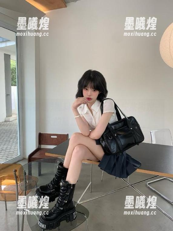 黑料在线更新了，快来围观，今天的播放内容有点辣哦！