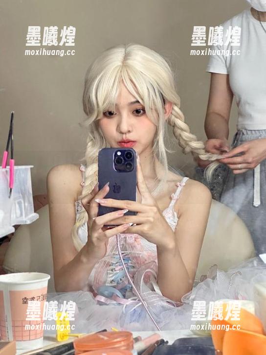 黑料社app：你的小秘密下载器，轻松吃瓜全靠它！