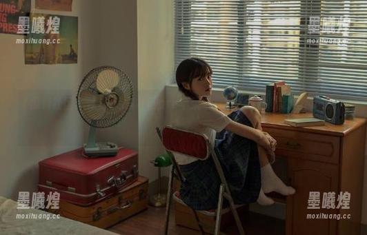 “进入黑料社区pro苹果版，瓜太多你肯定数不过来！”。