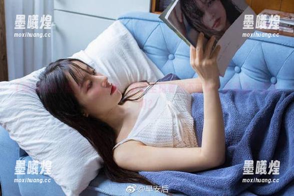 黑料网址导航：谁说坐稳看戏不可以一手掌握全部新闻？