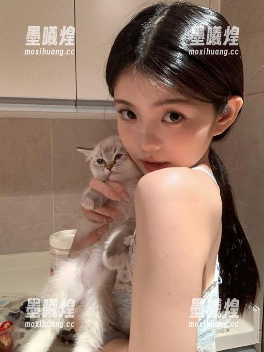 iOS专属的黑料网址，居然还真有点儿意思！