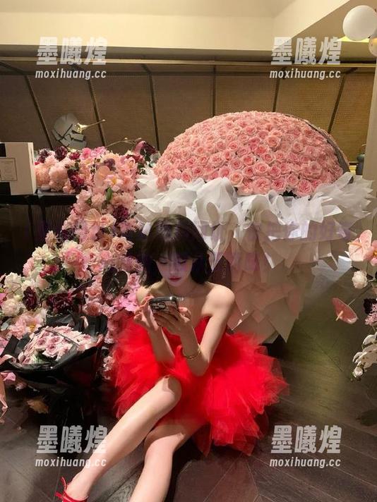直达黑料网址，快把你的好奇心喂饱，瓜从天而降！